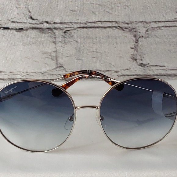 'SALVADOR FERRAGAMO' SMOKY-EYE LENSE ROUND FRAME SUNGLASSES & CASE SET - Picture 6 of 15